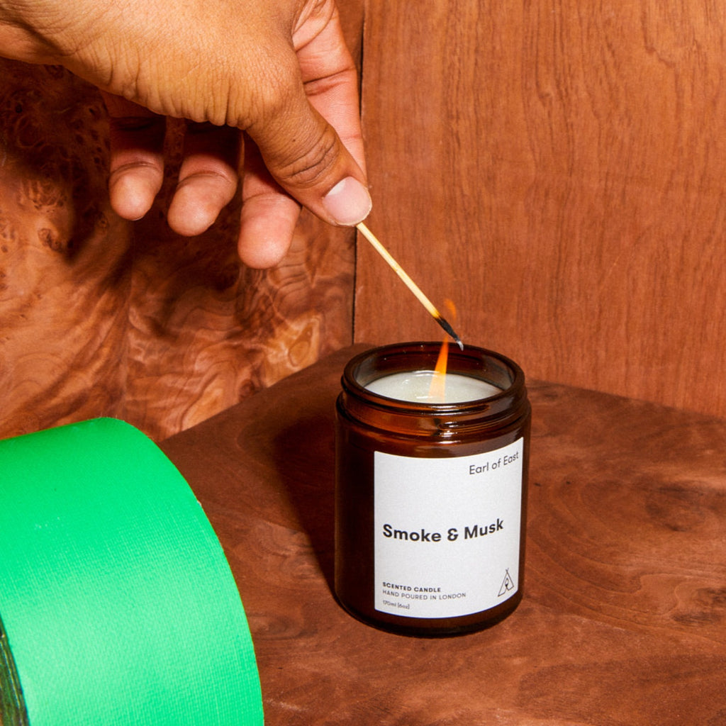 Earl of East Smoke + Musk Candle - Thumbnail 3